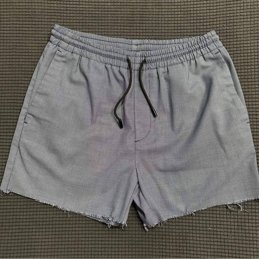 LIMITED TIME $5 ITEM!! Zara Men's Casual Gray Shorts